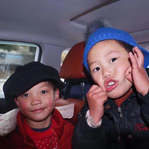 胸大美女乳头大高朝版
