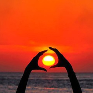 胸大美女乳头大高朝版
